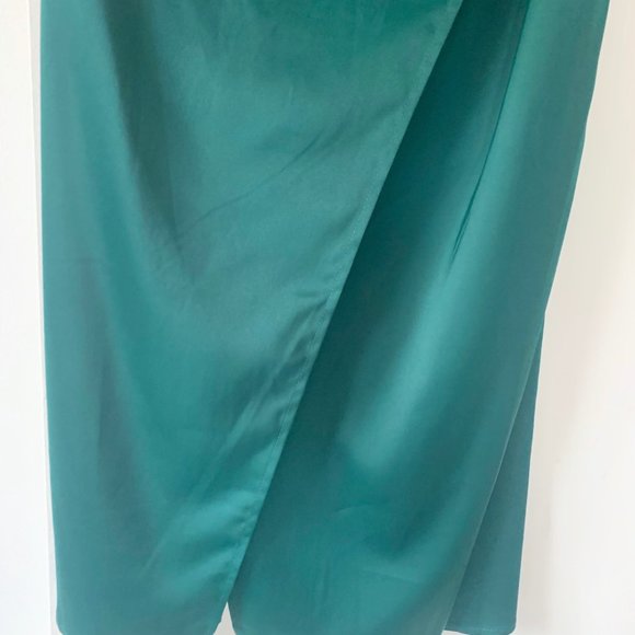 Lulu's Hollywood Woman Forest Green Satin Midi Dress - Picture 5 of 8